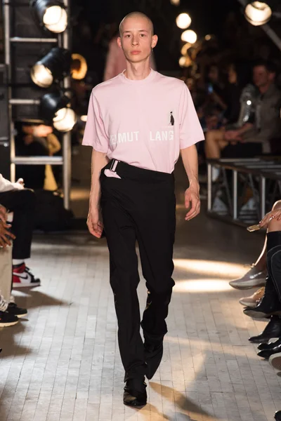 Look 49